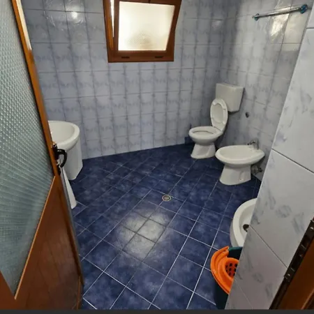 Endri Kanina House Appartamento *